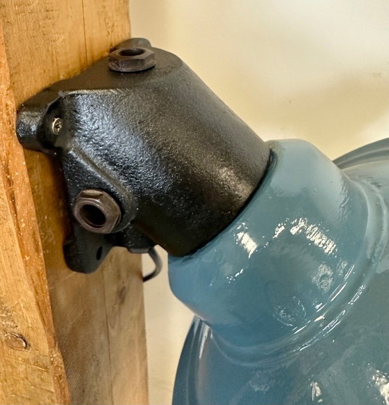 Image 1 of Lampada da parete a gabbia industriale dipinta di blu di Elektrosvit, anni '60