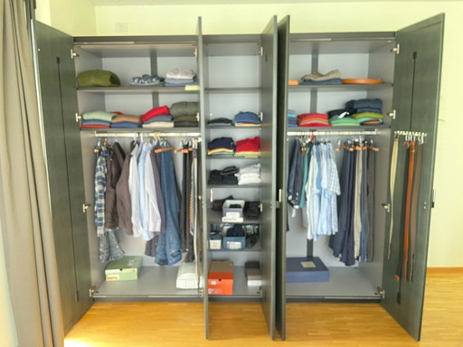 Grote design kleerkast 251 cm – petrol kleur – E.F. JONAS Meubelagenturen