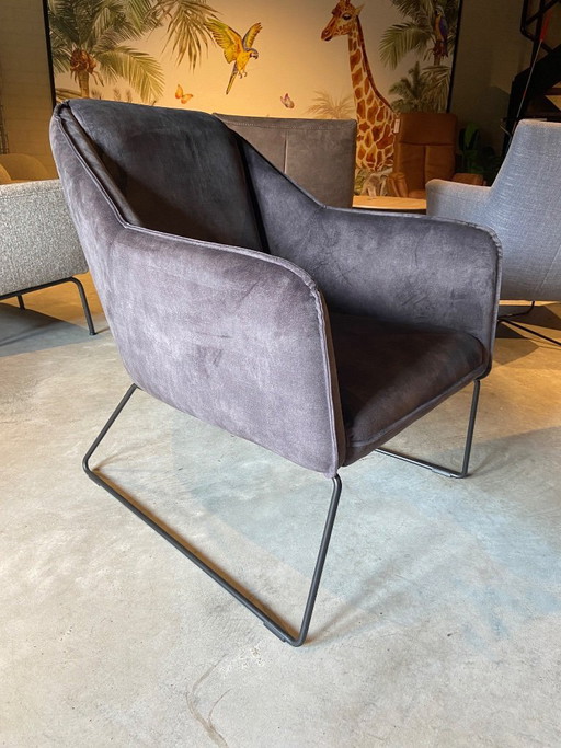 Yuni Armchair