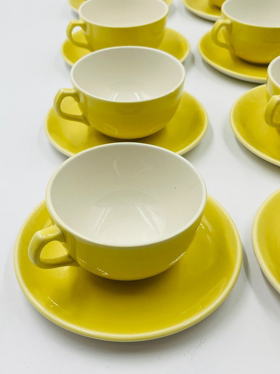 Image 1 of Set di 8 tazze e piattini vintage Boch Frères, gialli
