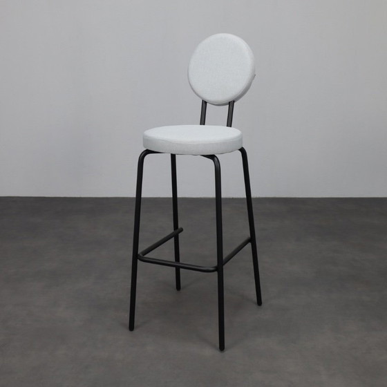Image 1 of Mélange de 4 tabourets de bar par Puik Design
