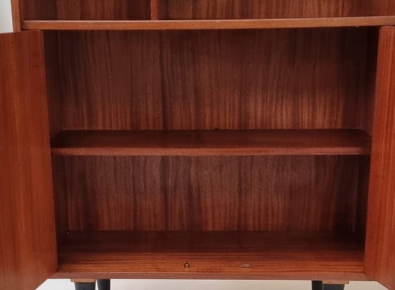 Image 1 of Credenza alta di metà secolo