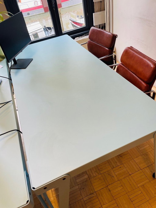 1x Lloyd Table de travail bleu clair 200x90 cm - parfaite pour un bureau élégant