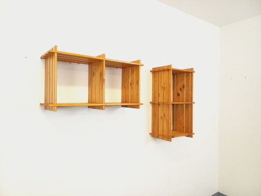 Pair of vintage pine wall shelves in the Maison Regain style from the '80s