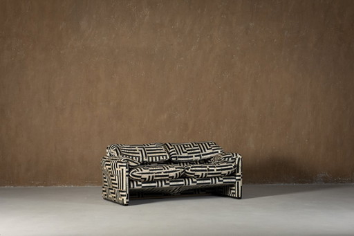 Vintage Maralunga Two-Seater Sofa by Vico Magistretti for Cassina (1970) in Myth Velvet