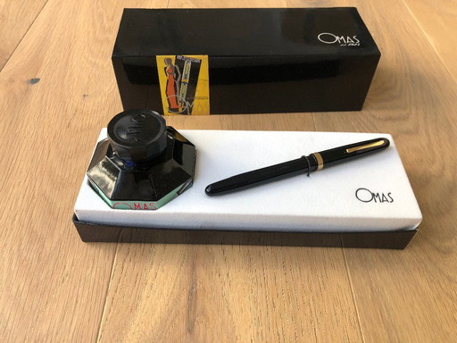 OMAS Extra fountain pen with ink in its box