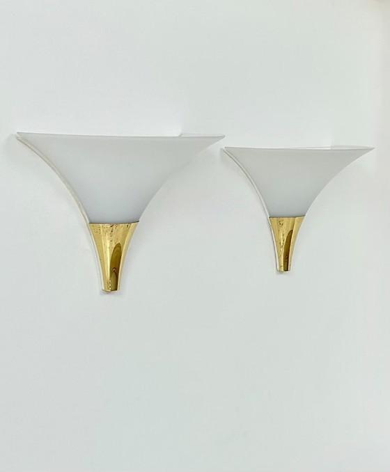 Image 1 of Paire d'appliques Limburg en opaline et laiton, Allemagne, 1970