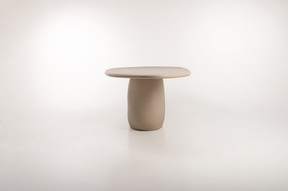 Image 1 of Table à manger contemporaine en plâtre « Pièce Unique »