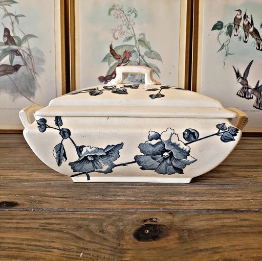 Vegetable dish, Soup tureen Terre de Fer Emile Bourgeois Grand Dépôt Paris Décor Floral