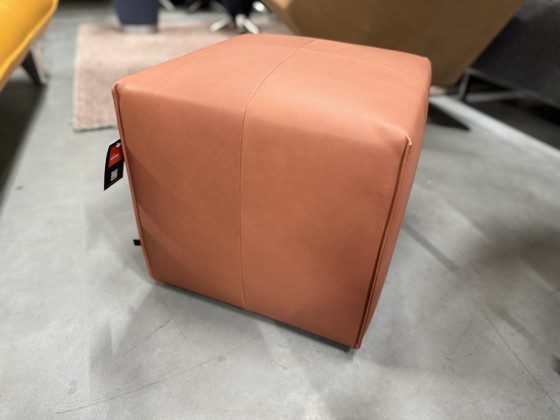 Image 1 of Sgabello Eyye Cub Loxton in pelle rosa 41x41xH42