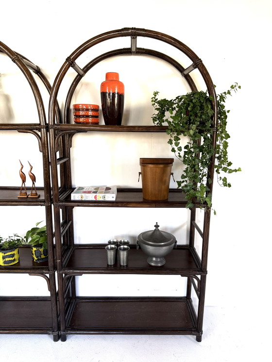 Image 1 of Set di 2 armadietti ad arco vintage in rattan degli anni '60
