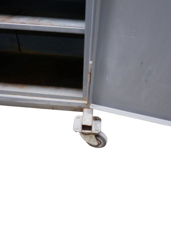Image 1 of armadio mobile industriale