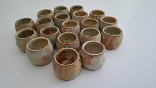 Lot de 20 godets en terre cuite à escargot