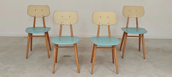 Lot de 4 chaises en bois bleu clair TON Bystrice (Thonet), lot 2. – Chaises de salle à manger, Wood (photo 2 of 22)