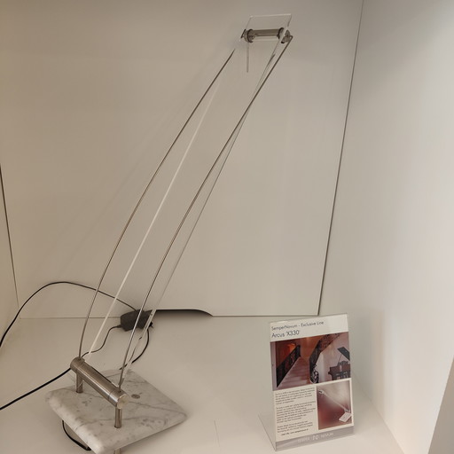 Arcus X330 table lamp