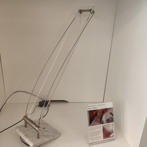 Image 1 of Lampe de table Arcus X330