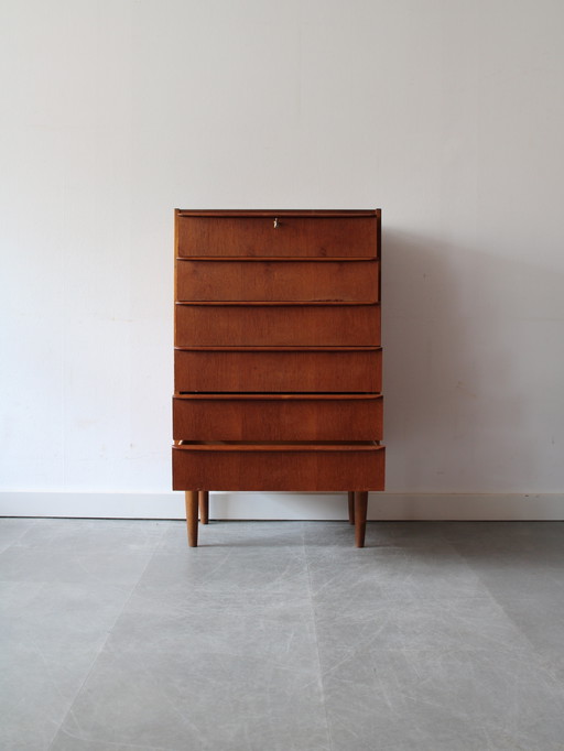 Vintage Deense smalle ladekast in teak