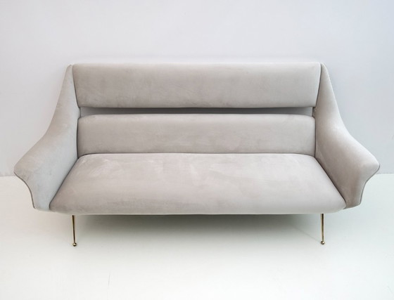 Image 1 of Sofá italiano Gigi Radice Mid-Century moderno de terciopelo para Minotti, años 50