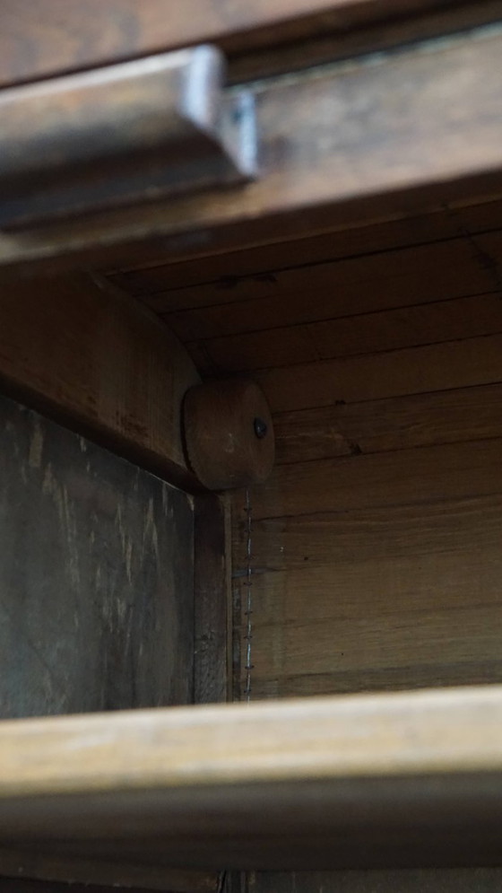 Image 1 of Mobiletto antico in rovere con due ante a rullo