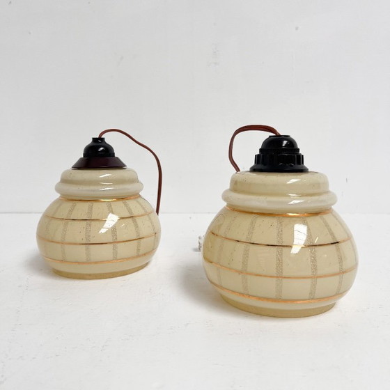 Ensemble de 2 lampes de plafond vintage à liserés dorés, années 1960 – Suspensions, Glass (photo 9 of 11)