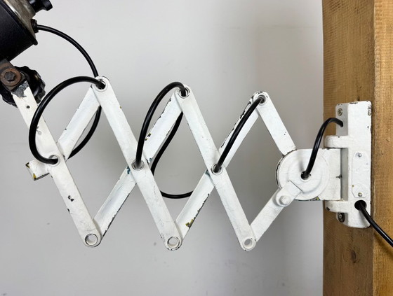 Image 1 of Lampada da parete industriale a forbice in smalto nero, anni '50