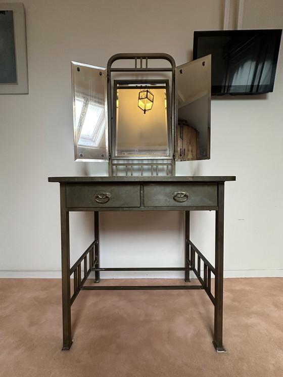 Image 1 of Koperen art deco kaptafel met spiegelpanelen 