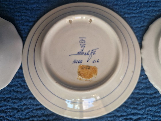 Image 1 of Tre piatti decorativi ceramica  Delft