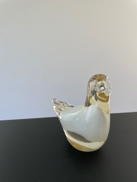 Image 1 of Pájaro con diseño de vidrio: elegante y escultural en vidrio transparente