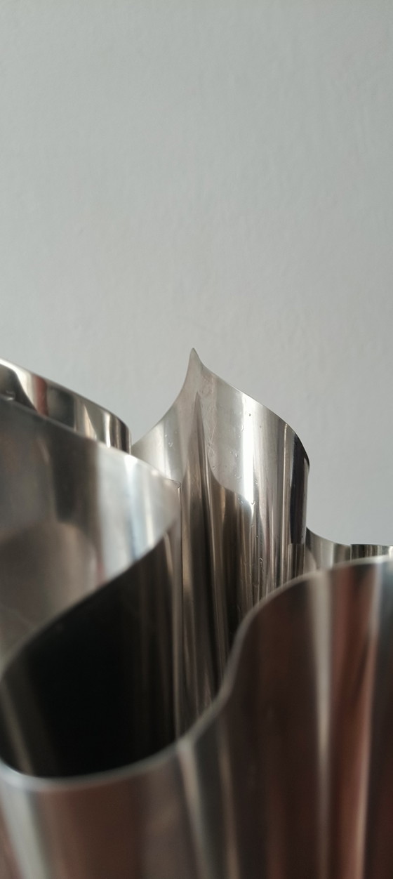 Image 1 of Vaso a tulipano Martin Brühl, design olandese moderno, bordo in acciaio inossidabile