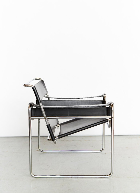 Image 1 of Poltrona club B3 "Wassily Chair" di Marcel Breuer per Knoll International