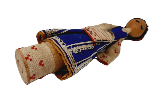 Image 1 of Antieke grote houten volkspop