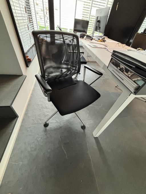 2x Vitra Schreibtisch-/Konferenzstuhl Medachair