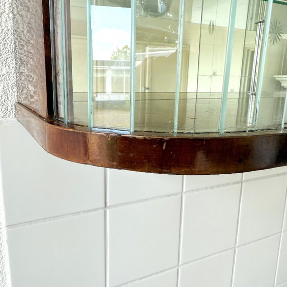 Image 1 of Vetrina pensile di lusso in legno con elementi in vetro