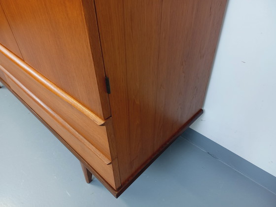 Image 1 of Armoire vintage style scandinave en teck des années 60