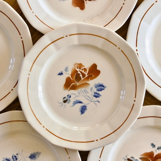 Assiettes plates XIXe signées Sarreguemines 