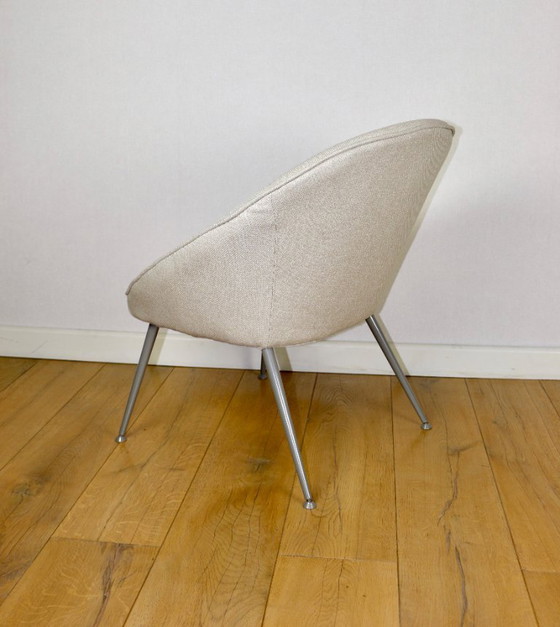 Image 1 of Beige ivory shell armchair from the 70s on grey metal legs - beautiful