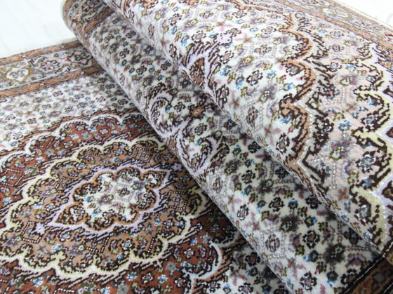 Image 1 of Origineel handgeknoopt Perzisch tapijt Tabriz 40 Raj Fijn 247 X 80 Cm Topconditie met zijde