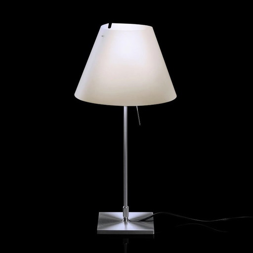 The Luceplan Costanza telescopic floor and table lamp