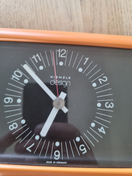 Reloj de mesa retro diseño Kienzle naranja