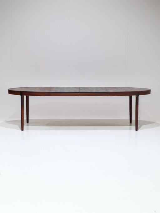 Table de salle à manger ovale extensible Harry Østergaard en palissandre, années 1960