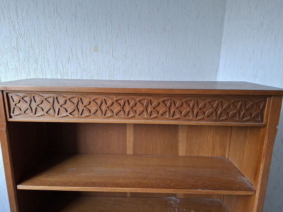 Vintage wooden bookcase with ornate wood carving, Brown (photo 3 of 5)