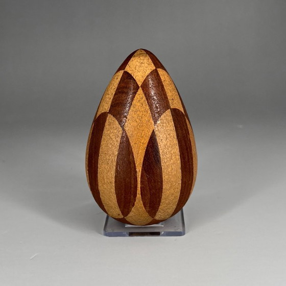 Image 1 of Vintage houten sculptuur, eivormig, in Weense werkplaatsstijl – Koloman Moser / Therese Trethan Art