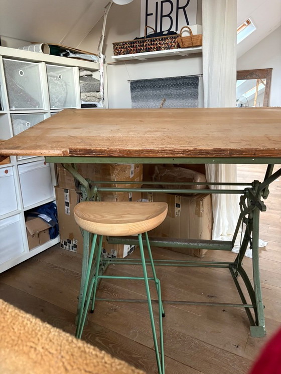 Image 1 of Zeichentisch und Hocker von Tecnic für Architekten.