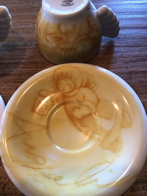 2 cups and matching plates - Thun 2006 Limited Edition - 10th Anniversary - Al Volo