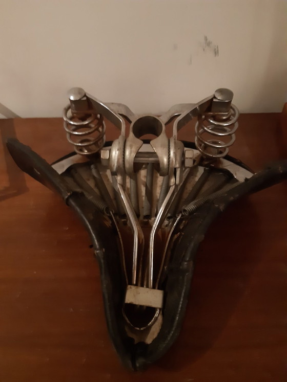 Vintage fietszadel  super selecta – Decoratieve objecten, Leer, Metaal (photo 8 of 8)