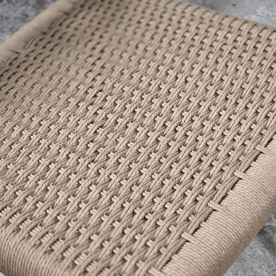 Image 1 of 6 chaises de salle à manger Niels Møller modèle 83 en teck, neuves, en corde de papier