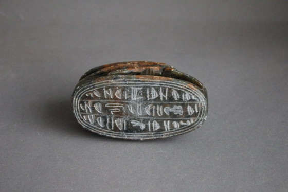 Image 1 of Großer Skarabäus aus Stein 340g Handgeschnitzt mit Hieroglyphen Bleistifthalter