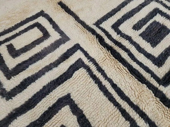 Moroccan Berber rug in cream and black 300x200 cm – spiral geometric pattern – Rugs & carpets, Wool, Cotton (photo 5 of 11)