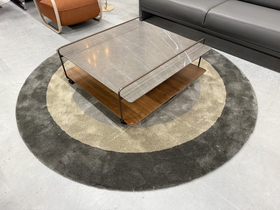 Image 1 of Rolf Benz 931 524 Couchtisch Nussbaumholz Naturstein 102x100