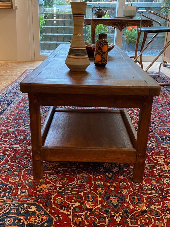 Salontafel in brutalistische stijl van eikenhout en leisteen met keramisch blad. – Stone, Wood (photo 8 of 8)